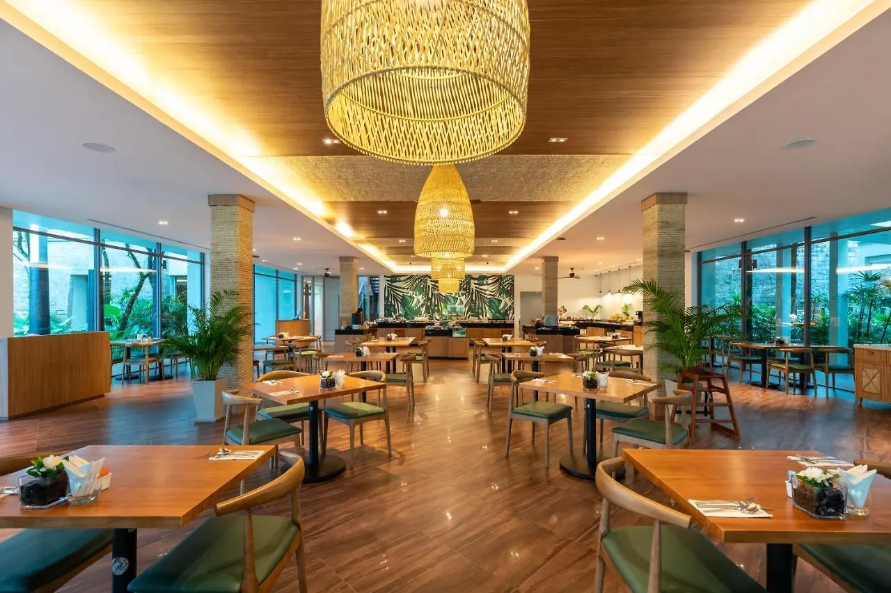 Outrigger Khao Lak Beach Resort - Sha Extra Plus