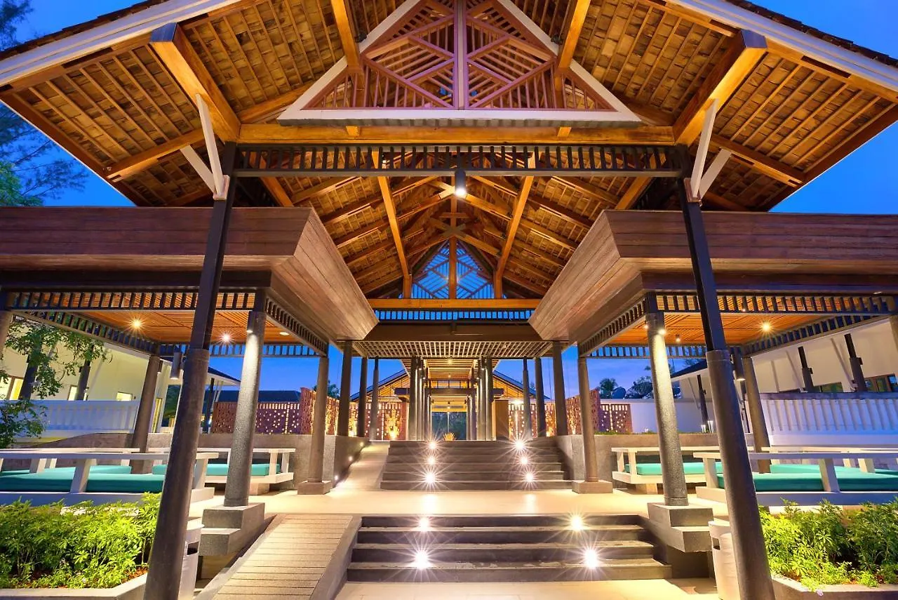 Outrigger Khao Lak Beach Resort - Sha Extra Plus Tailandia