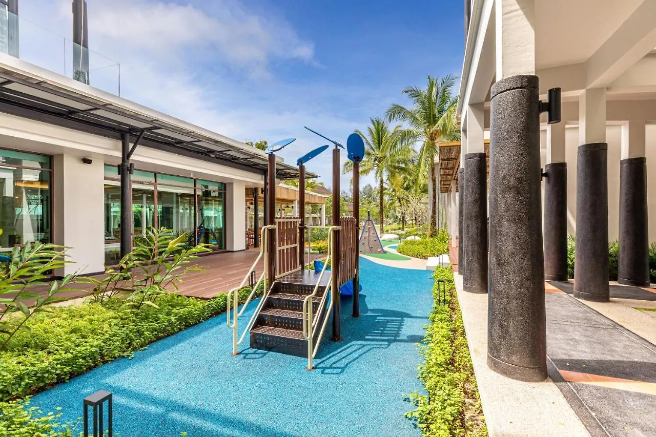 Outrigger Khao Lak Beach Resort - Sha Extra Plus