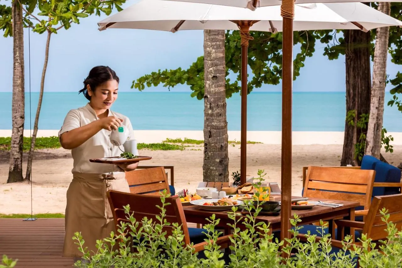 Outrigger Khao Lak Beach Resort - Sha Extra Plus