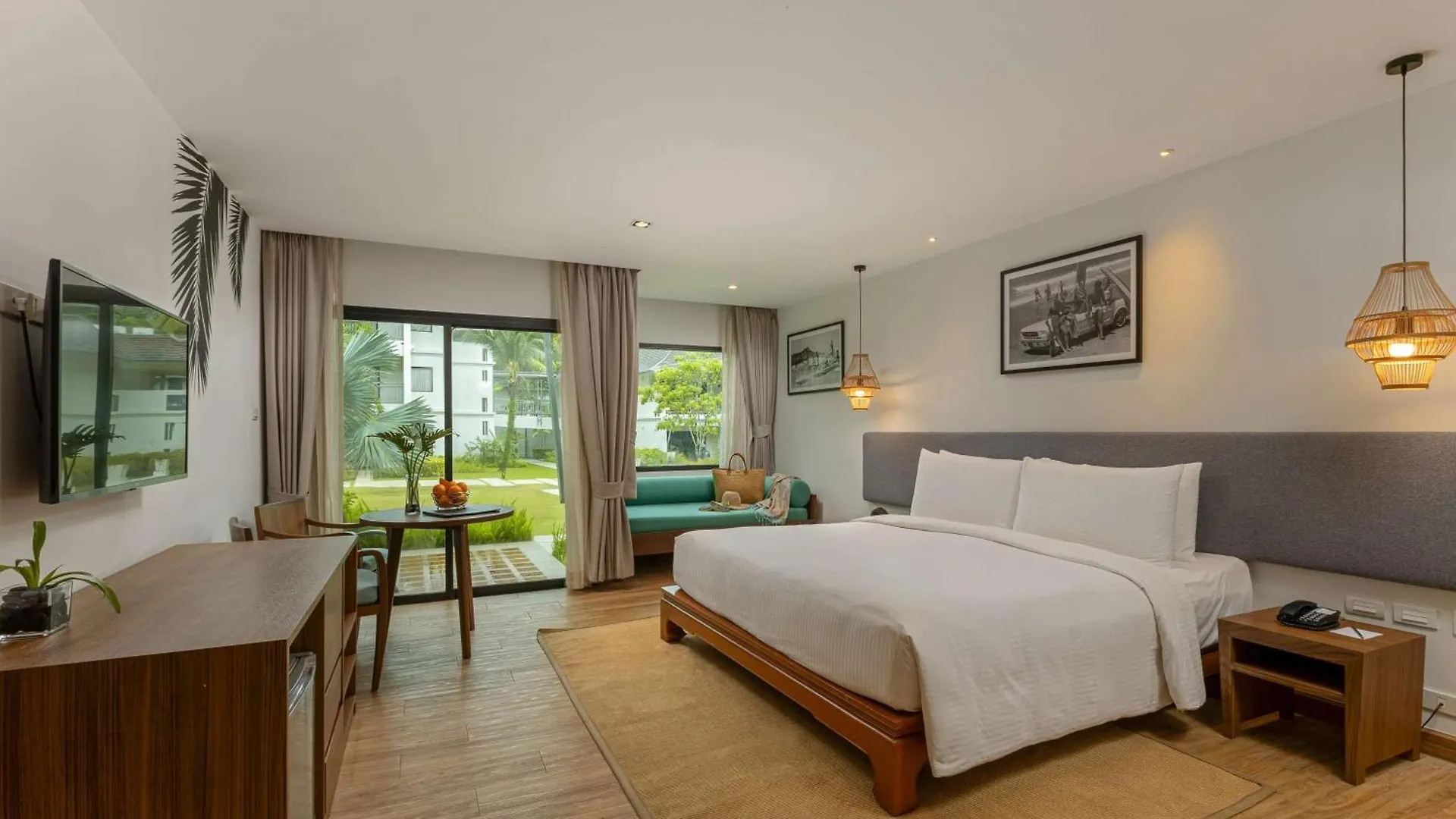 Outrigger Khao Lak Beach Resort - Sha Extra Plus 5*,